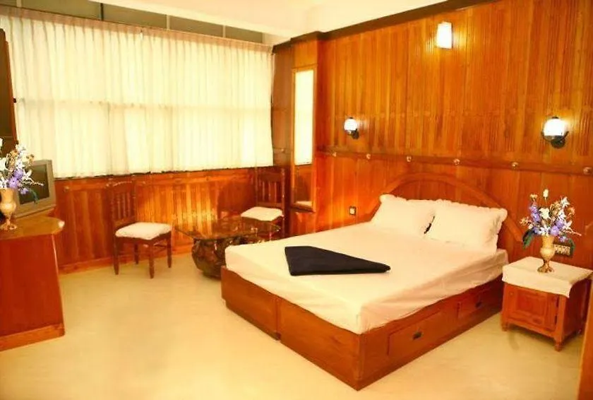 Dolphin Residency Hotel Thekkady